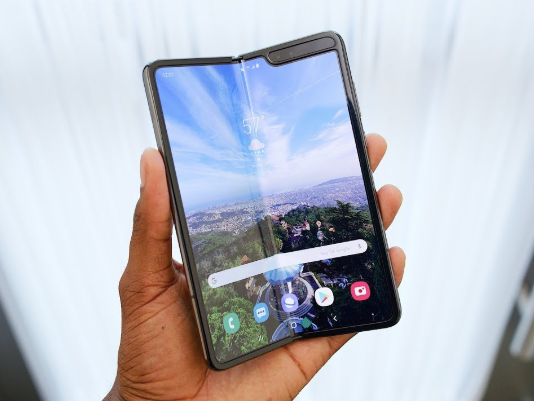 Galaxy Fold has also delayed the launch of its main competitor Huawei Mate X